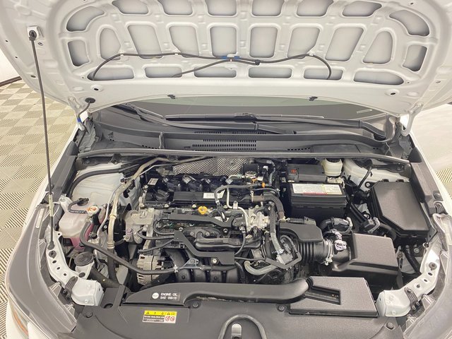 Vehicle image 21 of 23
