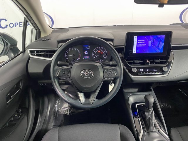 Vehicle image 16 of 23