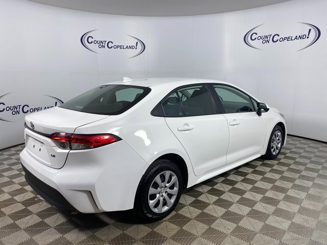 Vehicle image 4 of 23