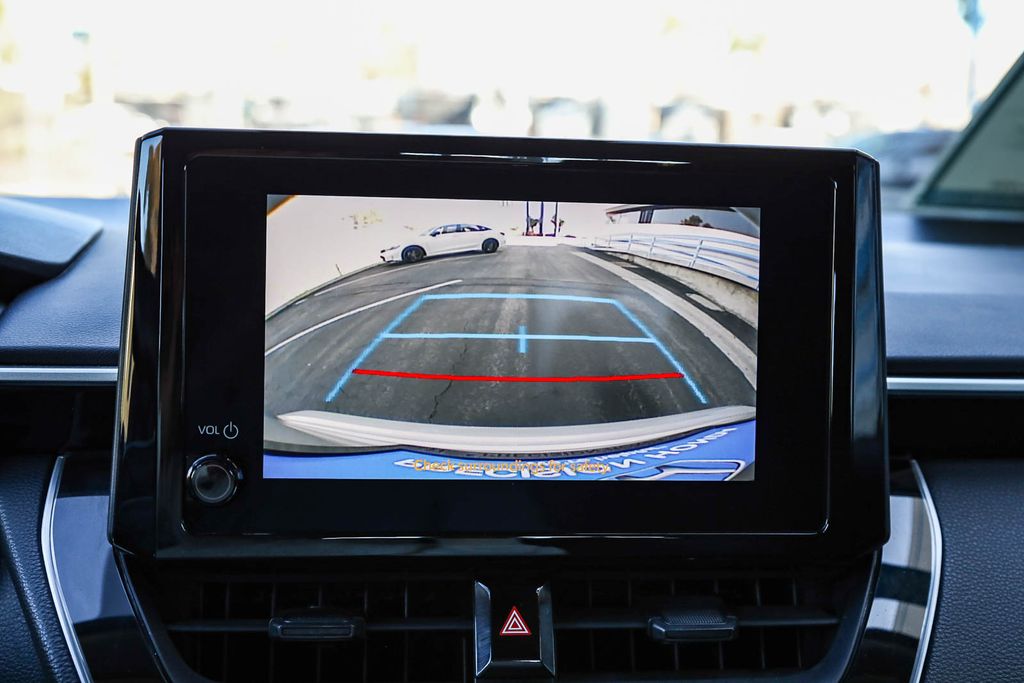 2023 Toyota Corolla LE Image 19 of 28