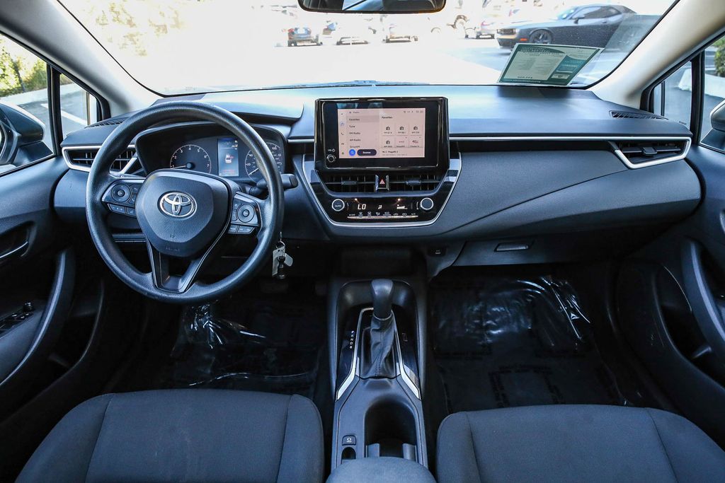 2023 Toyota Corolla LE Image 15 of 28