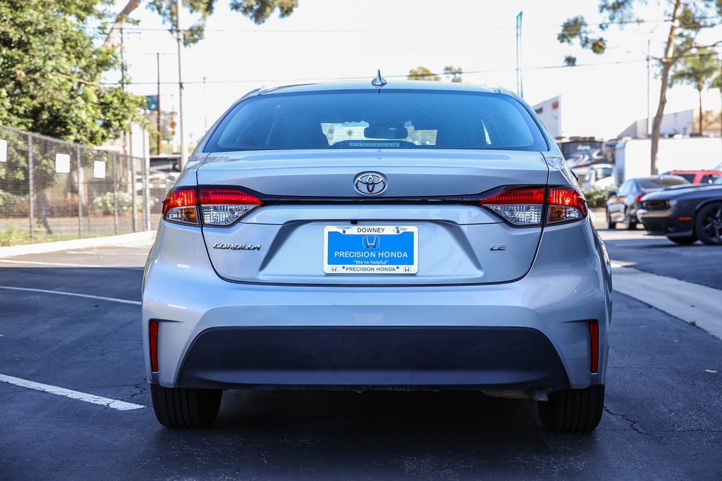 2023 Toyota Corolla LE Image 5 of 28