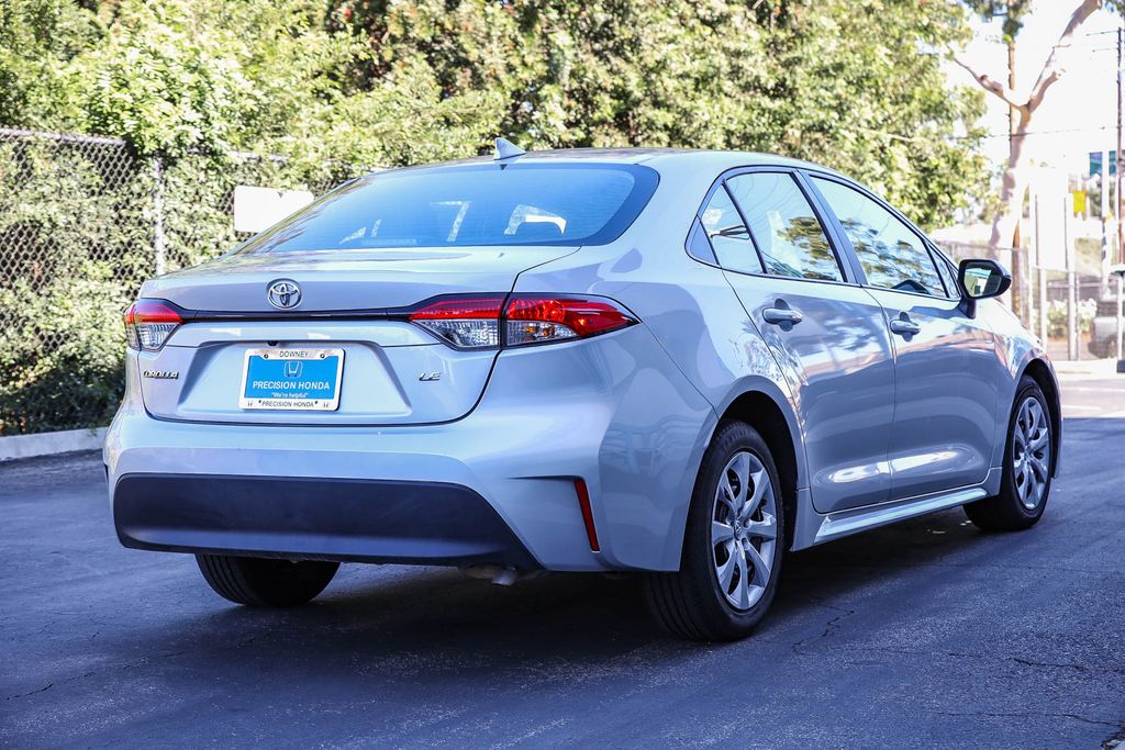 2023 Toyota Corolla LE Image 4 of 28