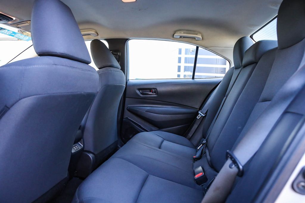 2023 Toyota Corolla LE Image 11 of 28