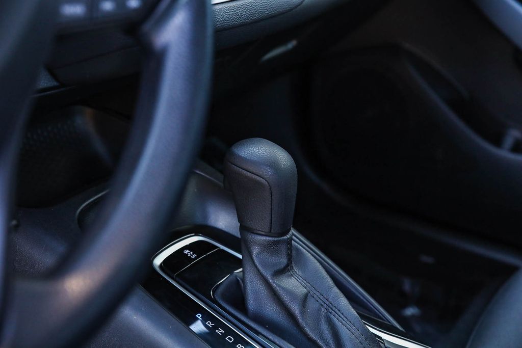 2023 Toyota Corolla LE Image 22 of 28