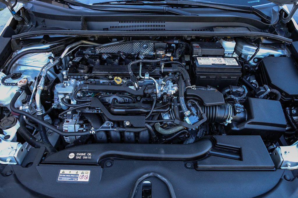 2023 Toyota Corolla LE Image 7 of 28