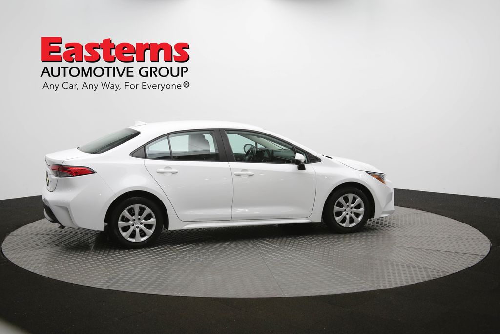 Vehicle image 21 of 59