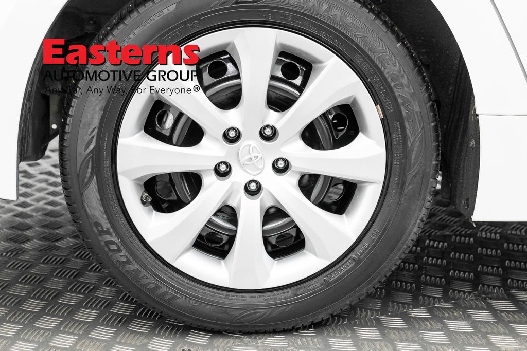 Vehicle image 55 of 59