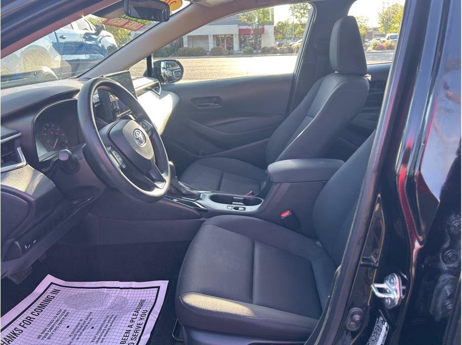 Vehicle image 16 of 22