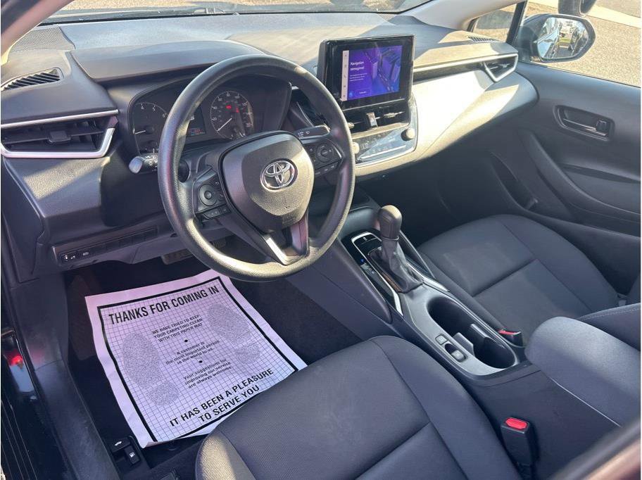 Vehicle image 17 of 22