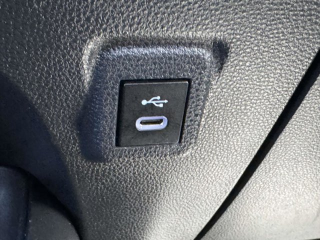 Vehicle image 10 of 27