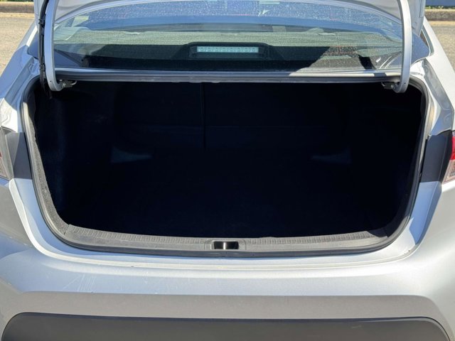 Vehicle image 20 of 27