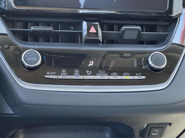 Vehicle image 8 of 27
