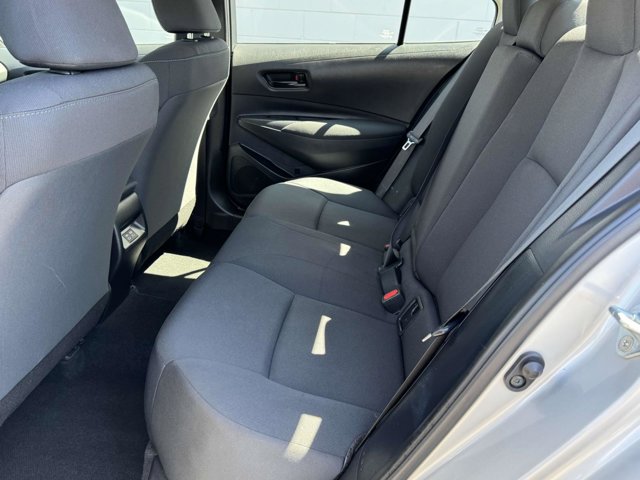 Vehicle image 21 of 27