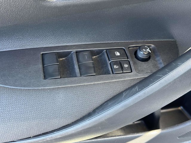 Vehicle image 22 of 27