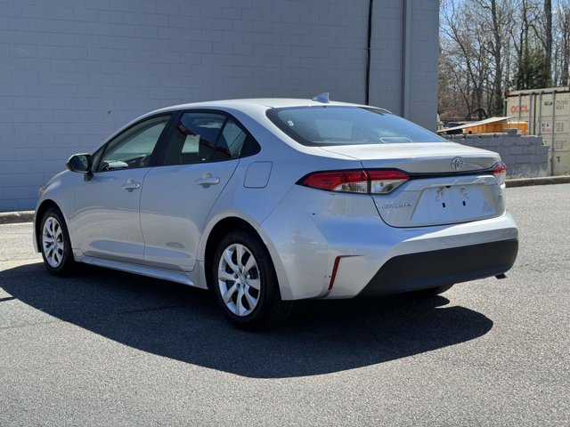 Vehicle image 6 of 27