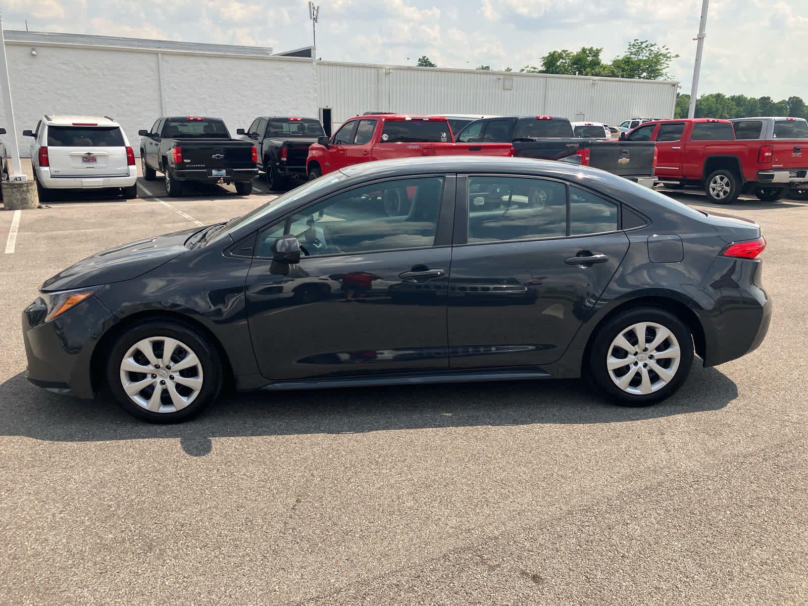 Vehicle image 8 of 29