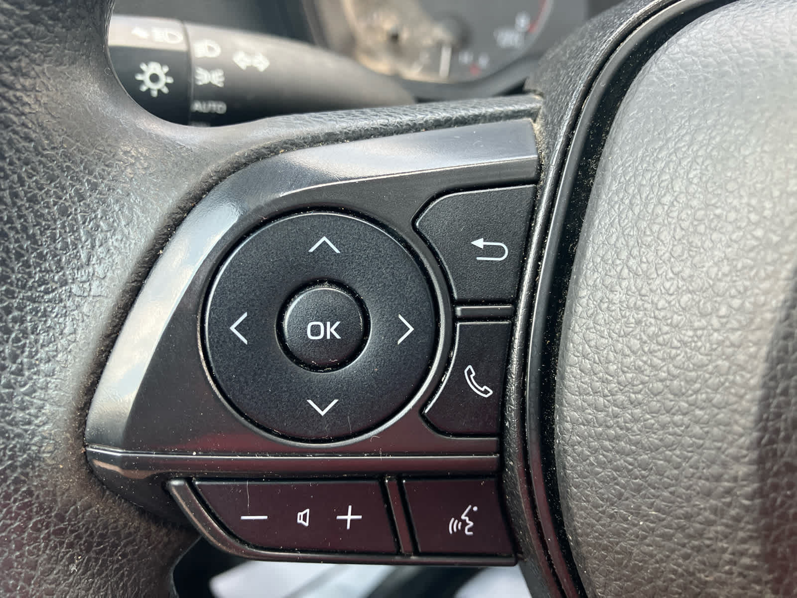 Vehicle image 19 of 29