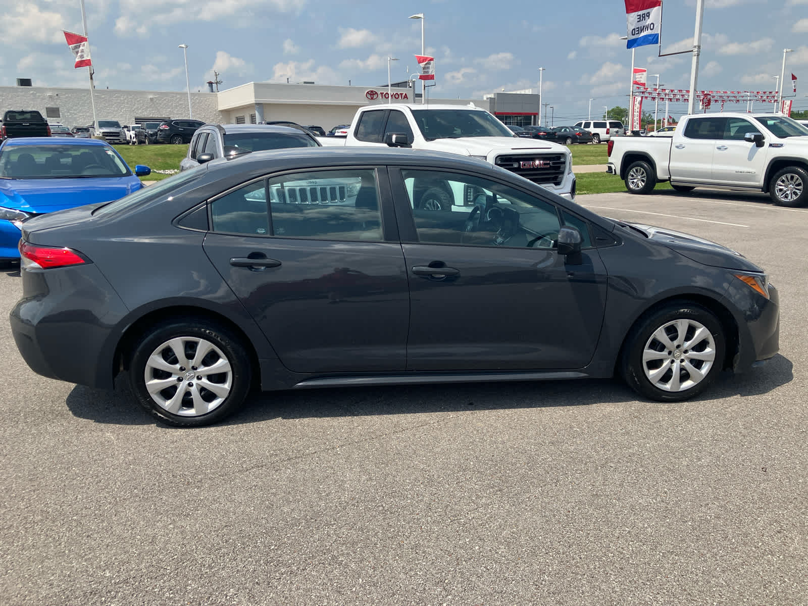 Vehicle image 4 of 29