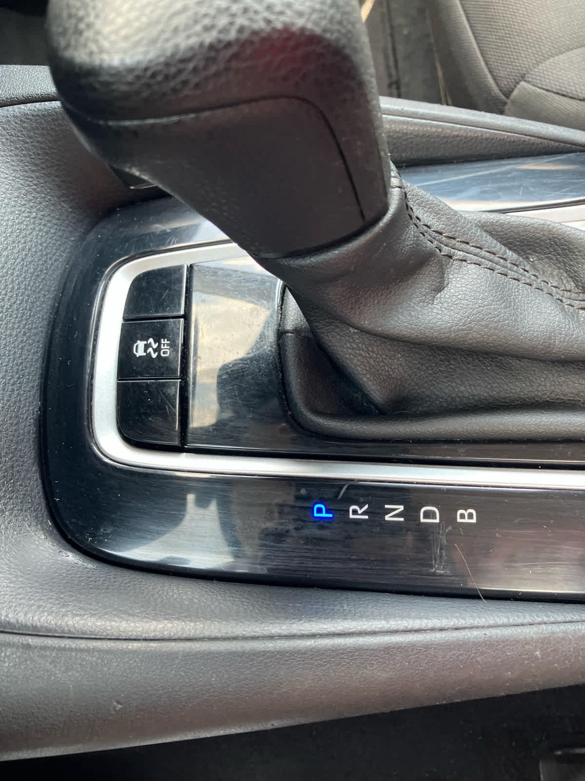 Vehicle image 24 of 29