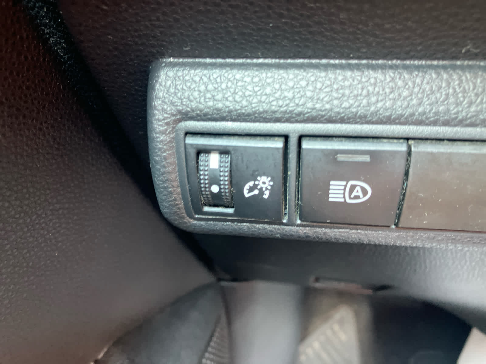 Vehicle image 13 of 29