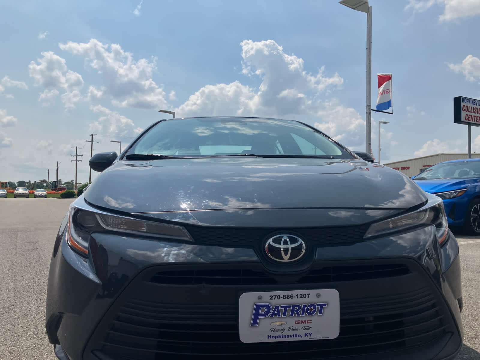 Vehicle image 2 of 29