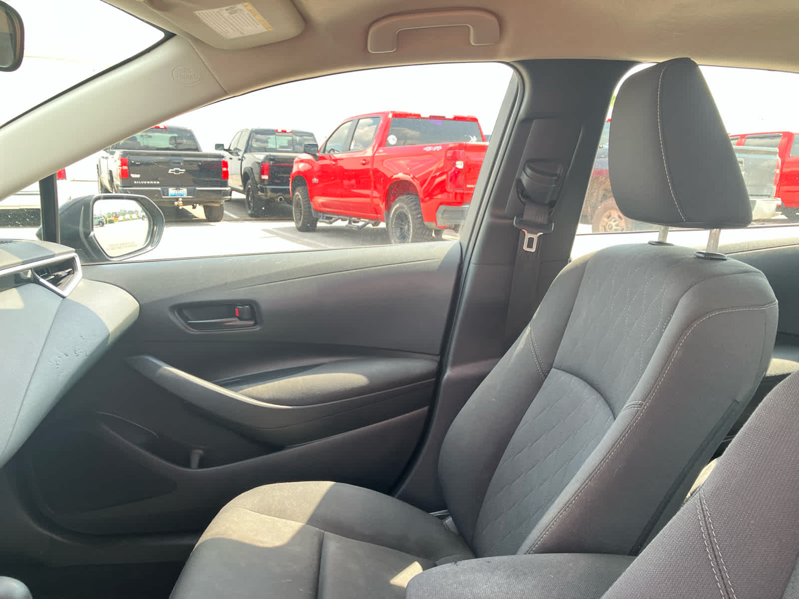 Vehicle image 10 of 29