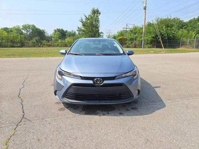 2023 Toyota Corolla LE Image 2 of 35