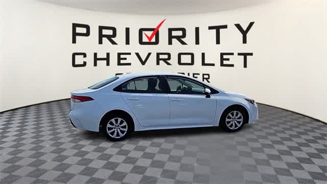 Vehicle image 5 of 29