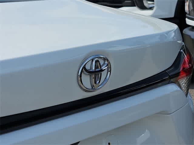 Vehicle image 25 of 29