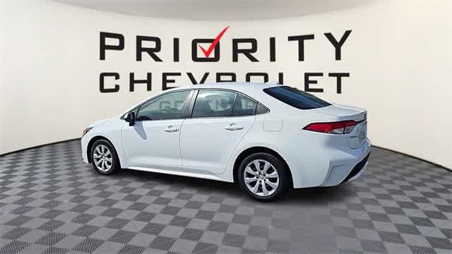 Vehicle image 7 of 29