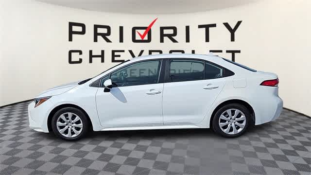 Vehicle image 9 of 29
