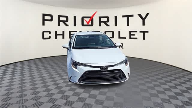 Vehicle image 3 of 29
