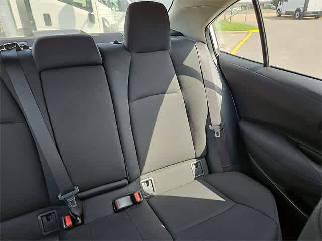 Vehicle image 12 of 29