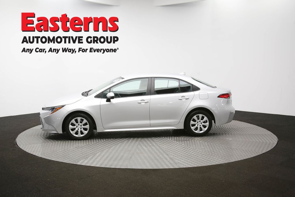Vehicle image 34 of 61