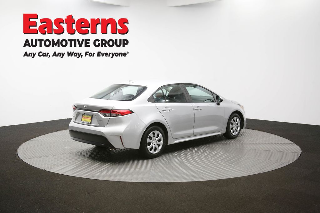 Vehicle image 21 of 61