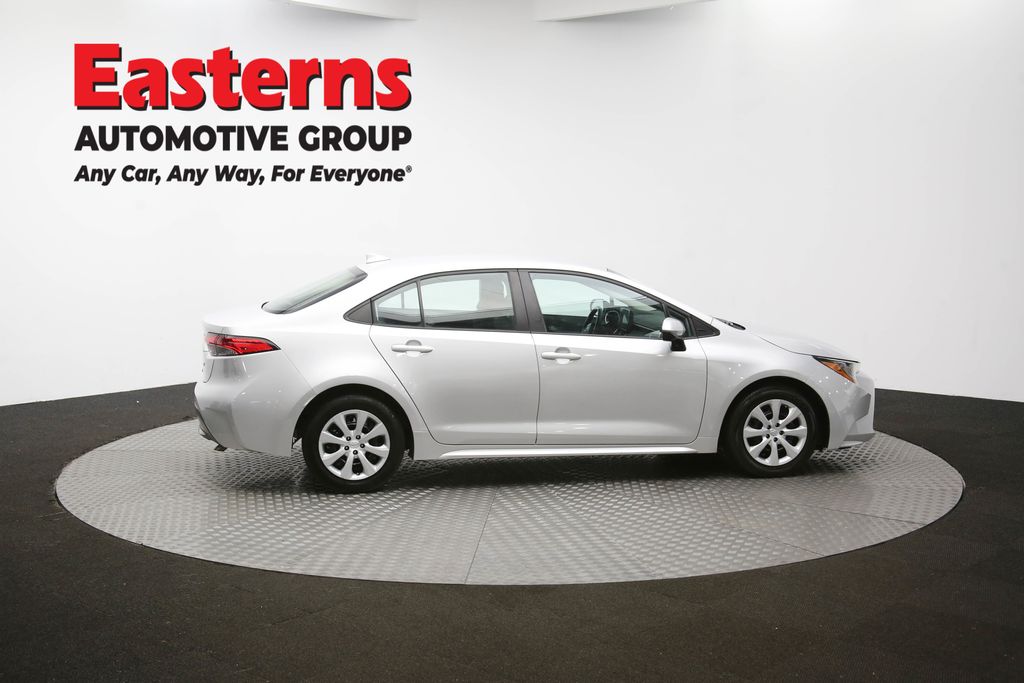 Vehicle image 17 of 61