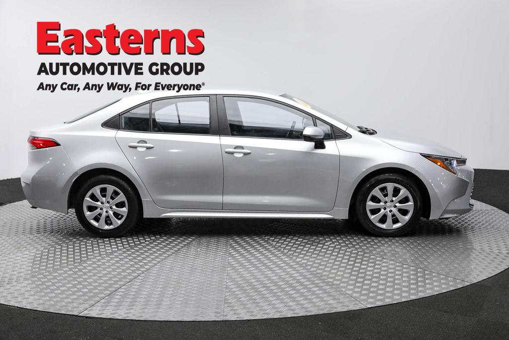 Vehicle image 15 of 61