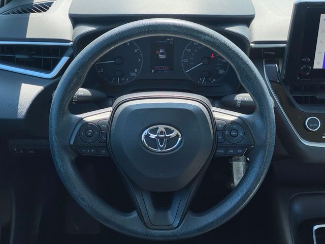 Vehicle image 13 of 21