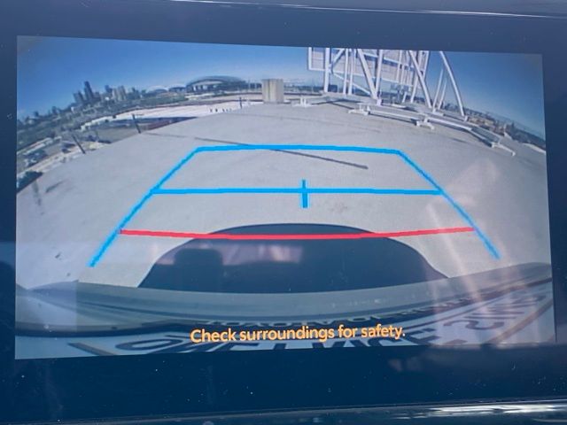 Vehicle image 16 of 21