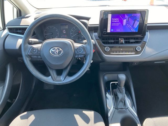 Vehicle image 12 of 21