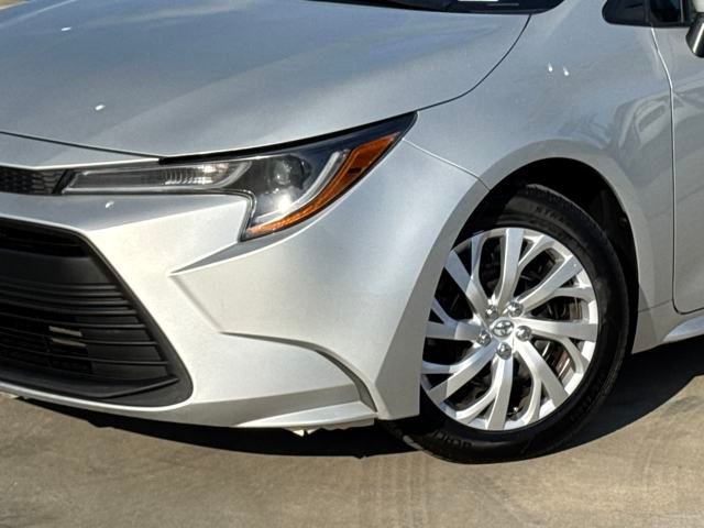 Vehicle image 4 of 26