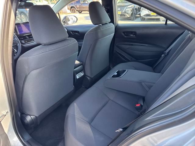 Vehicle image 22 of 26