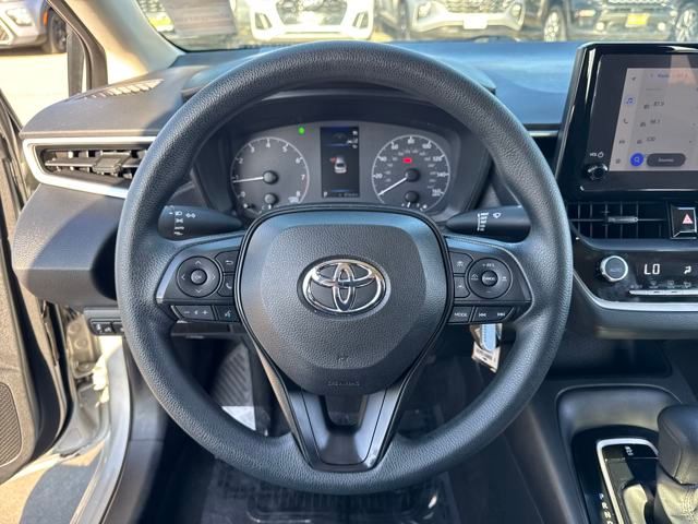 Vehicle image 9 of 26