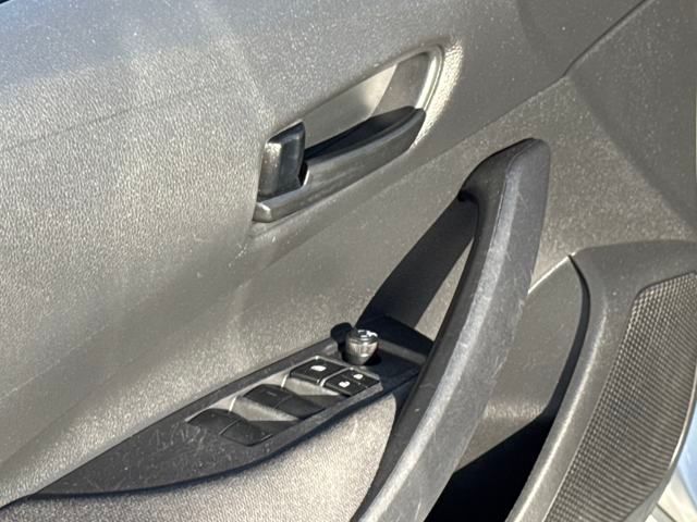 Vehicle image 7 of 26