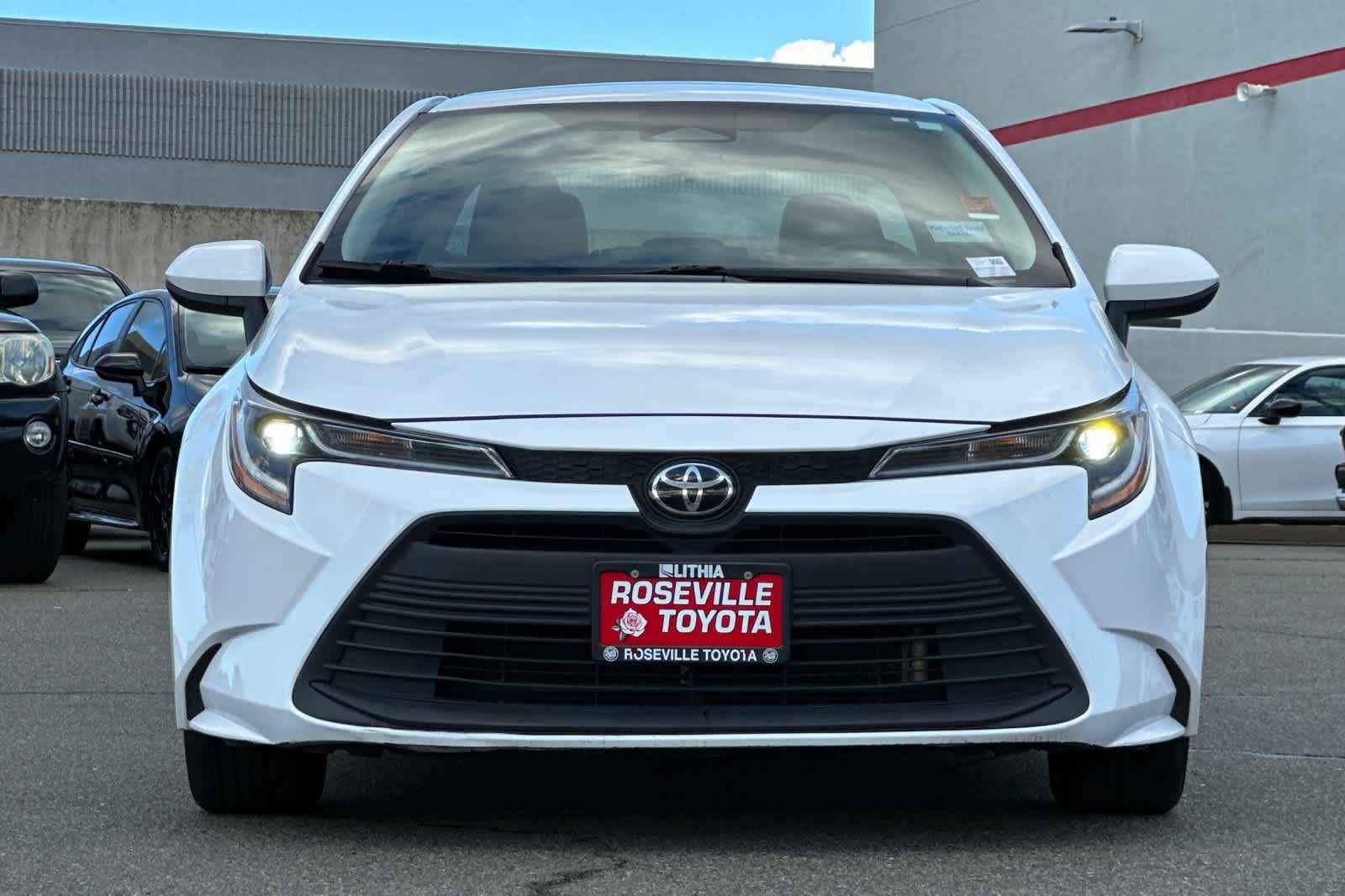 Vehicle image 4 of 31