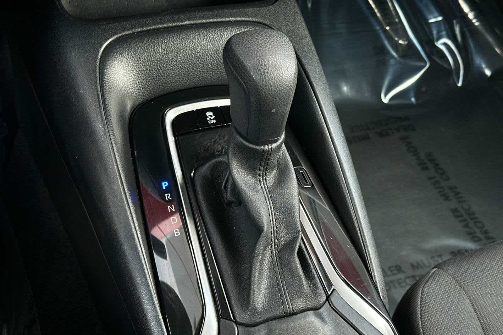 Vehicle image 22 of 31
