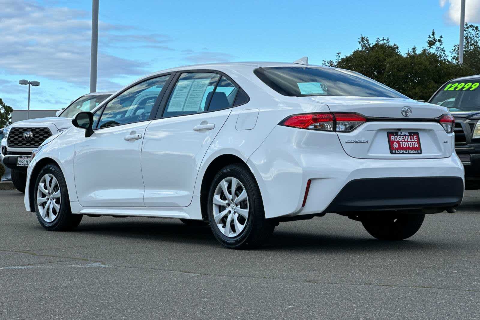 Vehicle image 8 of 31