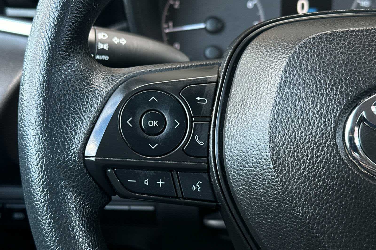 Vehicle image 24 of 31