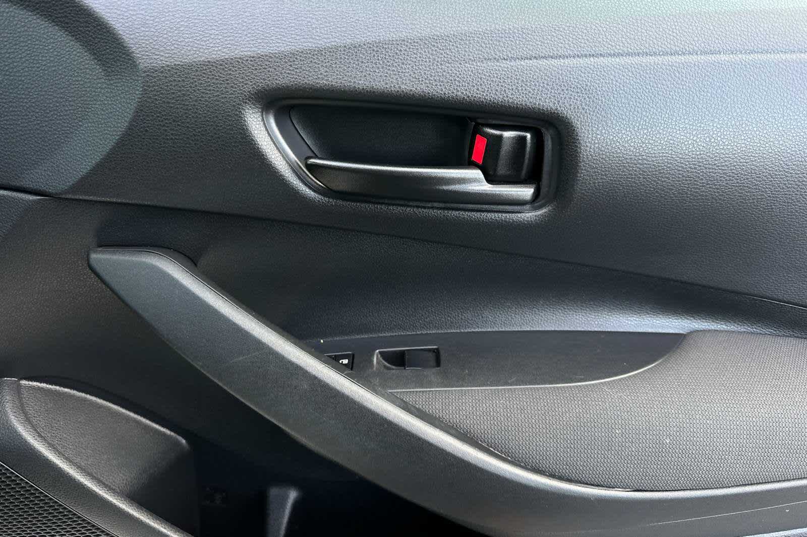 Vehicle image 18 of 31